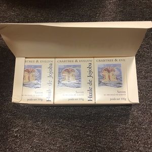 Crabtree & Evelyn box set of 3 soaps Jojoba Oil